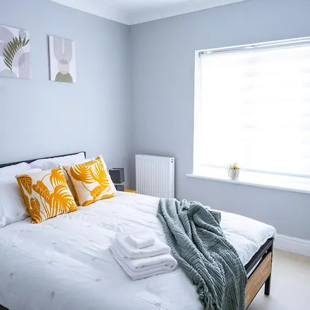 2 Bedroom 2 Bath Ensuite Apartment With Gated Parking New Barnet Exterior photo