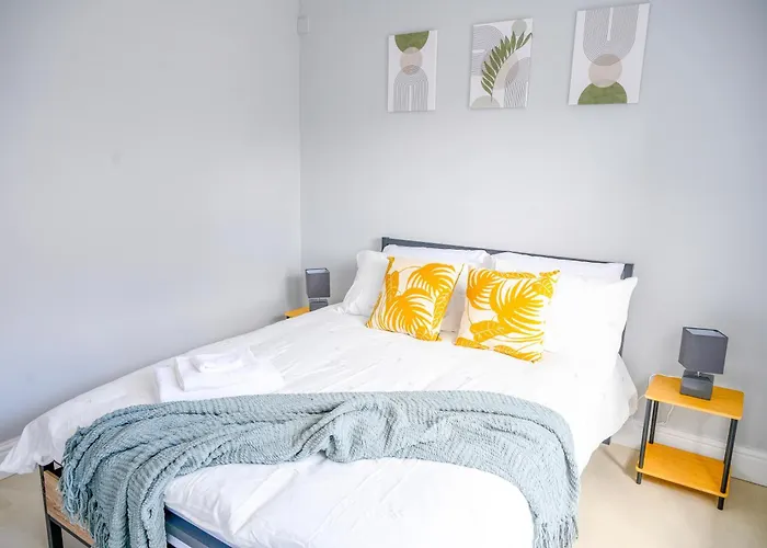 2 Bedroom 2 Bath Ensuite Apartment With Gated Parking